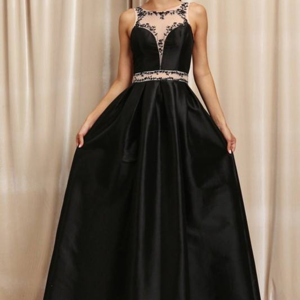 NEW! Beautiful Long Black Evening Dress w/ POCKETS